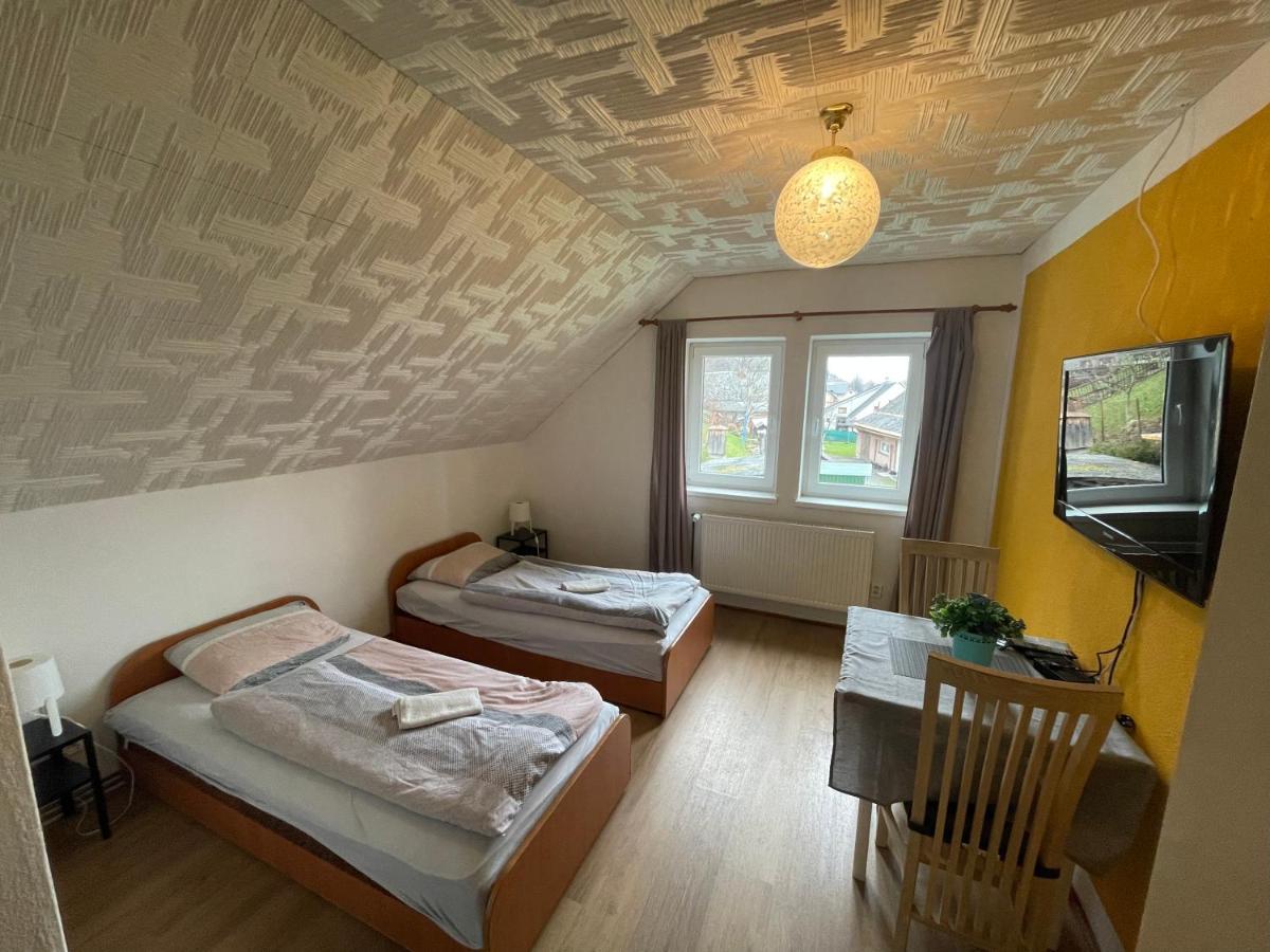 Penzion Ad0Lfovice Єсеник Екстер'єр фото